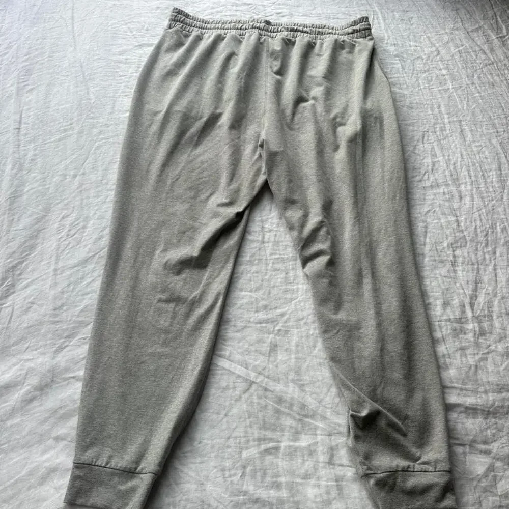Vuori gray heather joggers loungewear